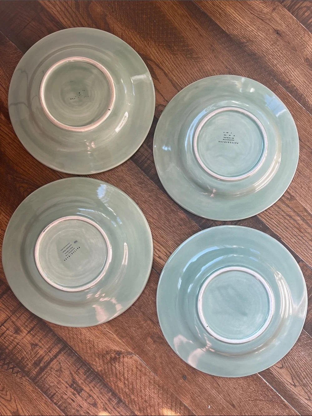 Pottery Barn Sage Green Glazed Sausalito Ceramic Dinner plates - Set of 4